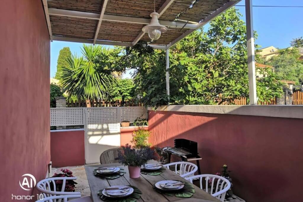 Villa Lefko'S House- Contemporary, Fully Renovated House Kassiopi Esterno foto