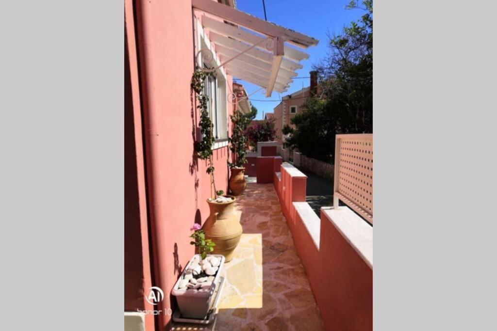 Villa Lefko'S House- Contemporary, Fully Renovated House Kassiopi Esterno foto