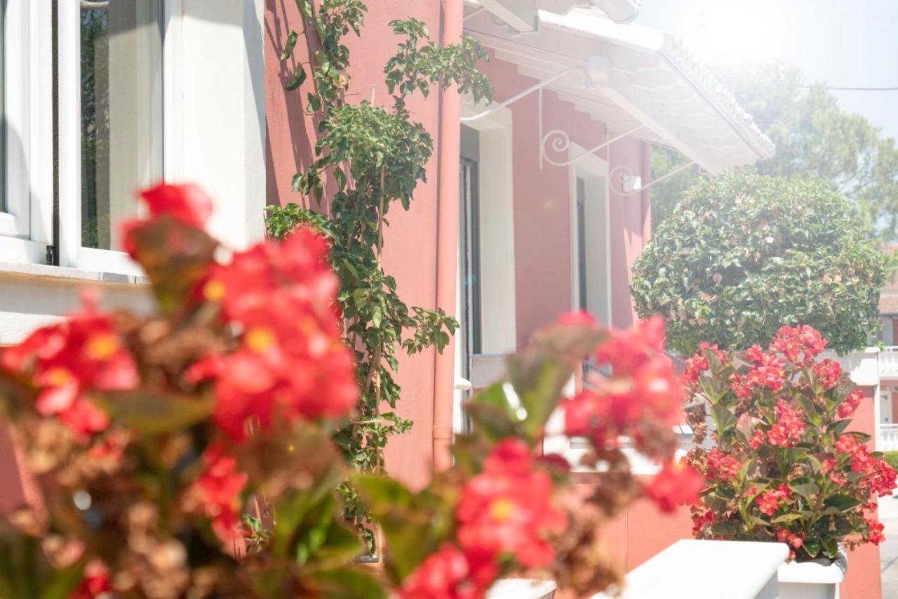 Villa Lefko'S House- Contemporary, Fully Renovated House Kassiopi Esterno foto