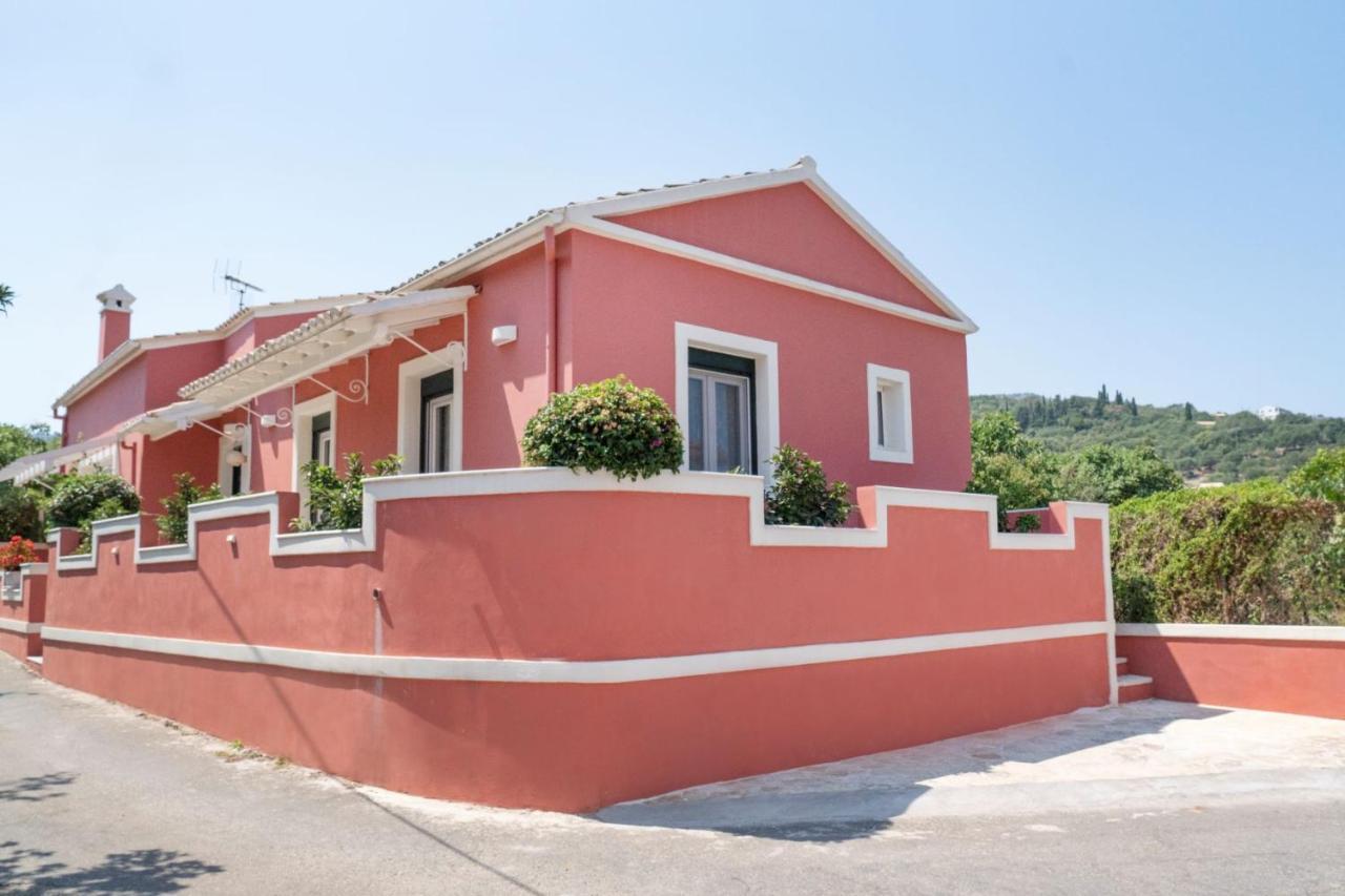 Villa Lefko'S House- Contemporary, Fully Renovated House Kassiopi Esterno foto