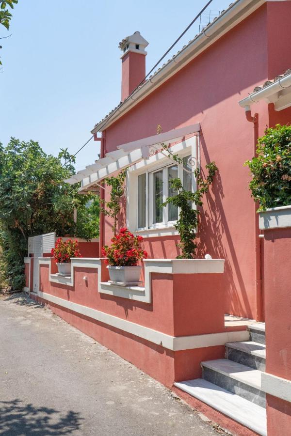 Villa Lefko'S House- Contemporary, Fully Renovated House Kassiopi Esterno foto