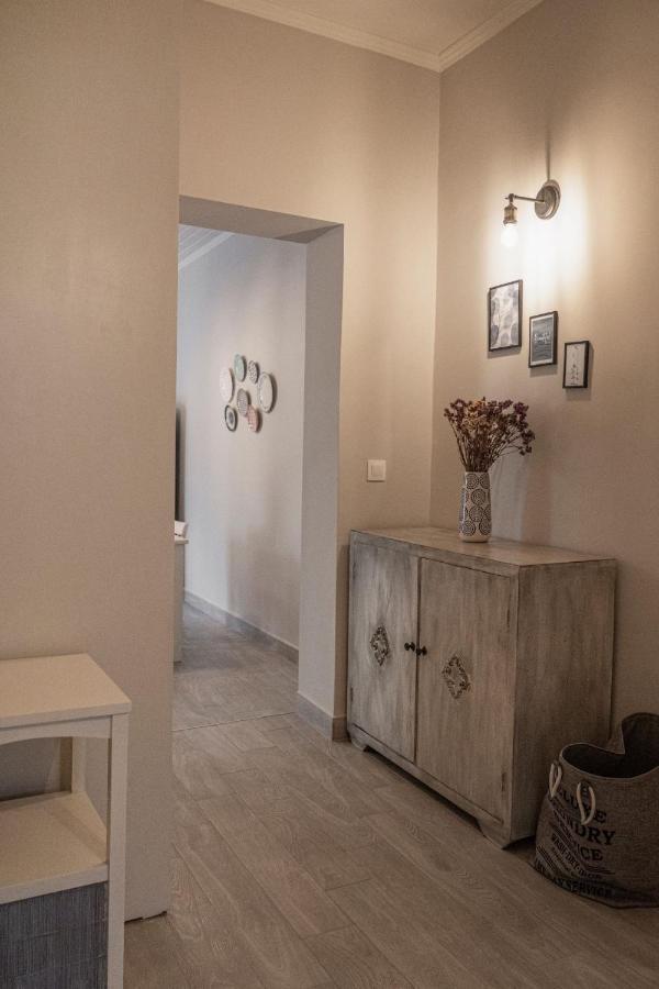 Villa Lefko'S House- Contemporary, Fully Renovated House Kassiopi Esterno foto