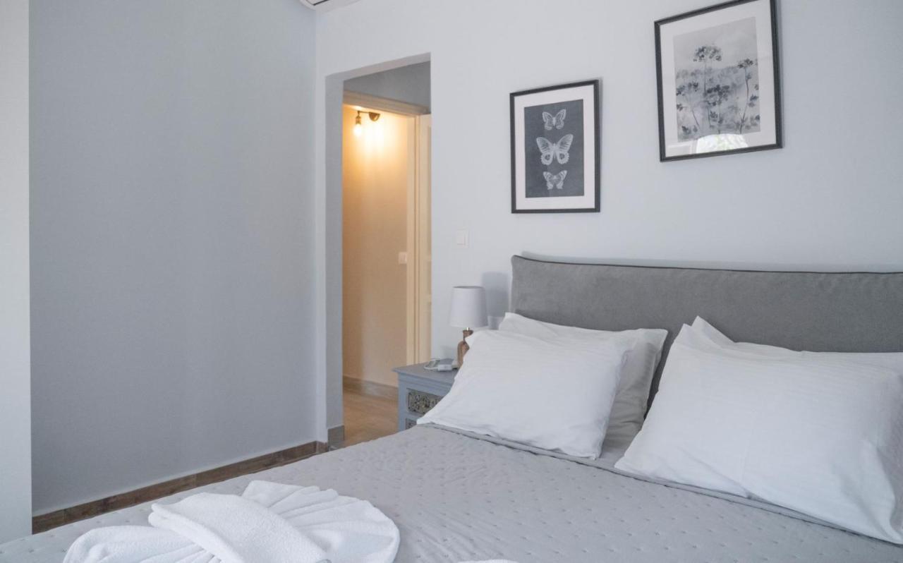 Villa Lefko'S House- Contemporary, Fully Renovated House Kassiopi Esterno foto